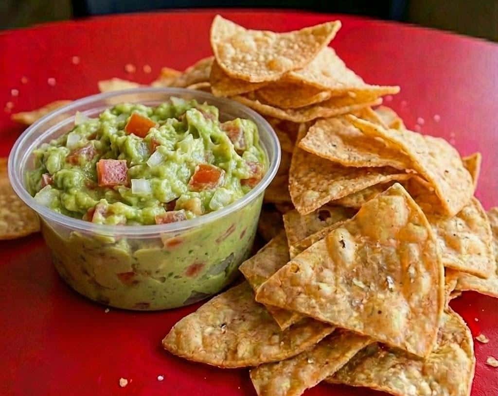 Chips & Guacamole (large)
